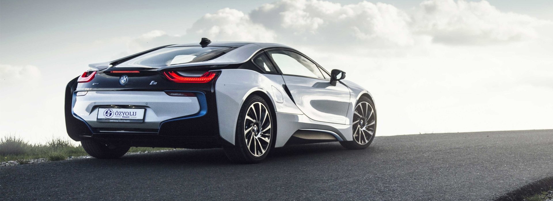 Özyolu Ticaret BMW i8