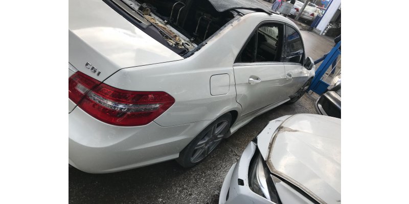 Çıkma BEYAZ MERCEDES W212 E250 CGİ 2011 MODEL HURDA BELGELİ 0004646 Parça