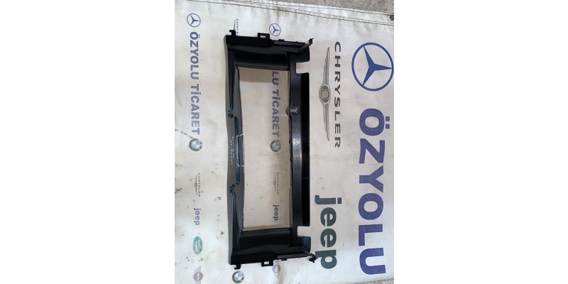 Çıkma BMW F30 3 SERİSİ M PAKET ALT HAVA KANALI 0010881 Parça