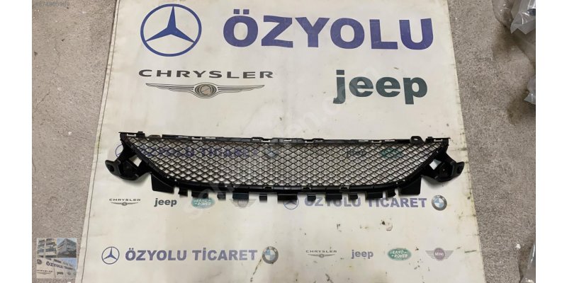 Çıkma MERCEDES W205 C SERİSİ AMG ÖN TAMPON ORTA IZGARA 0010335 Parça