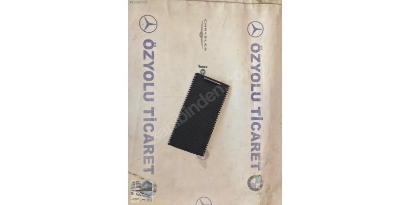 MERCEDES W204 C SERİSİ ORTA KONSOL PERDESİ 0010701