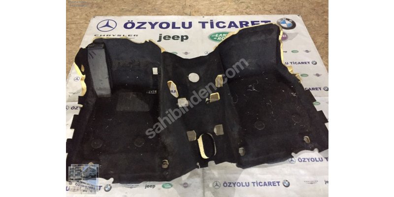BMW 1 SERİSİ F20 ÖN TABAN HALISI 0010851