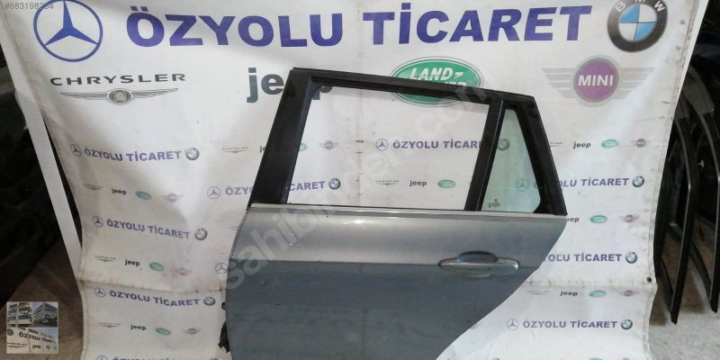 BMW e90 3 serisi station wagon sol arka kapı 001050