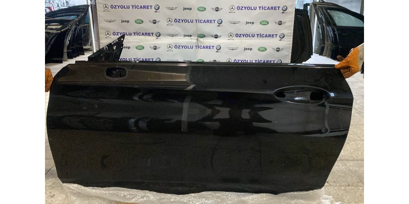 MERCEDES W205 C Cabrio Sol Ön Kapı Siyah