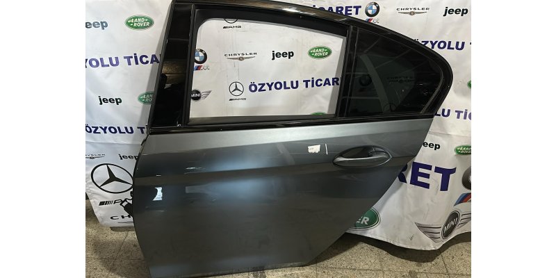 BMW G30 5 Serisi Sol Arka Kapı Hatasız Füme