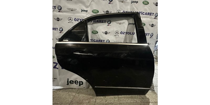 Mercedes W212 E Serisi Sağ Arka Kapı Siyah 2009-2012