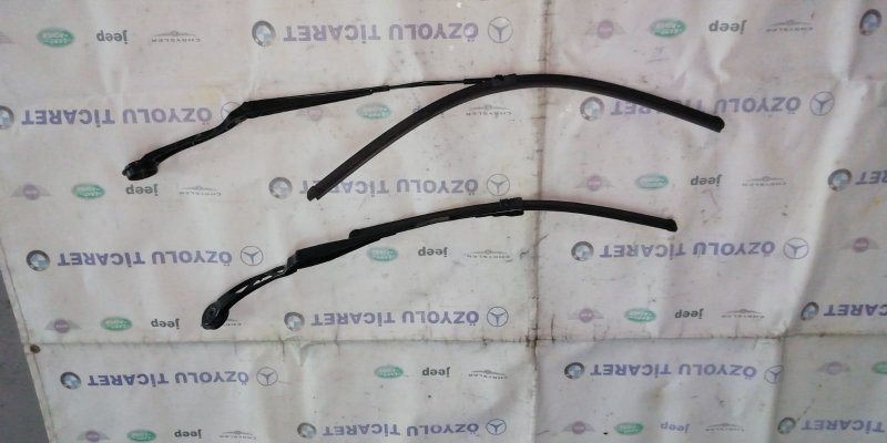 Bmw i8 silecek kolu 001048