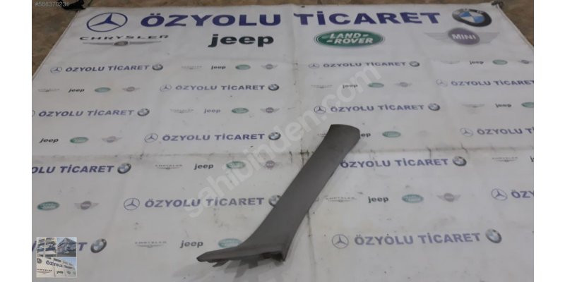 BMW F30 3 SERİSİ SAĞ ÖN DİREK KAPLAMASI 0010131