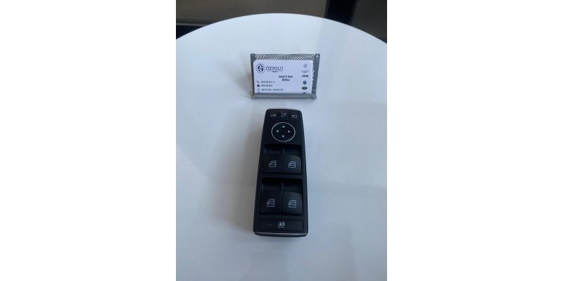 MERCEDES W204 C Serisi Katlanır Sol Ön Cam Düğmesi A2128208310