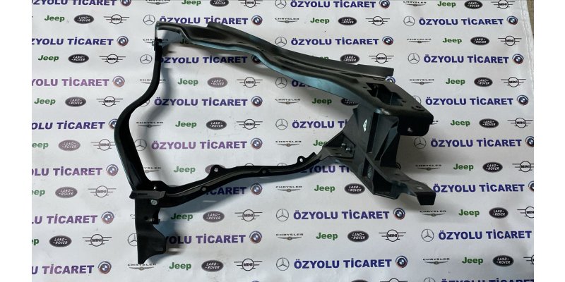 MERCEDES W212 E Serisi 2009-2012 Sağ Far Yuvası A2126200291