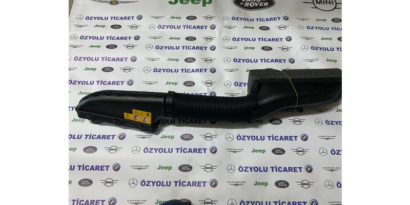 MERCEDES W117 CLA 200 Hava Filtre Borusu A270 090 03 82