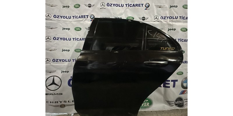 Mercedes W205 Sol Arka Kapı Siyah