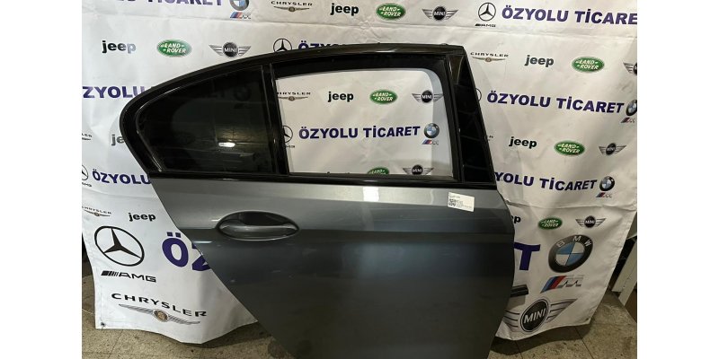 BMW G30 5 Serisi Sağ Arka Kapı Hatasız Füme