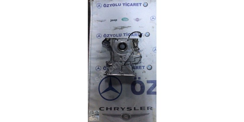 Mercedes W176 A200 Motor ön kapağı A2700150402 · fotoğraf 2