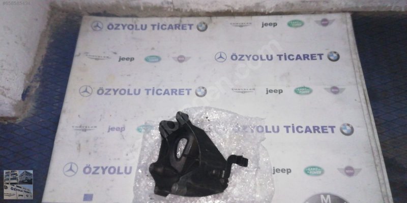 Mercedes w205 c serisi 1.6 diesel sol motor kulağı A6262230100 · fotoğraf 2