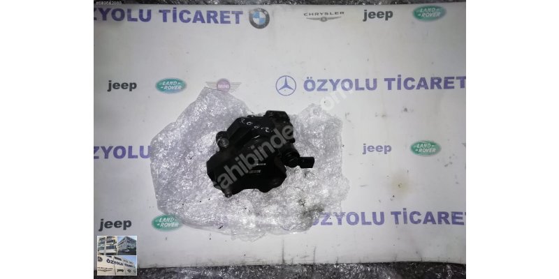 BMW E90 3 serisi 330 (DİESEL) yakıt pompası 7788678 · fotoğraf 2