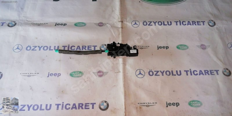 Mercedes w156 gla serisi elektrikli bagaj kilidi 0010985 · fotoğraf 2