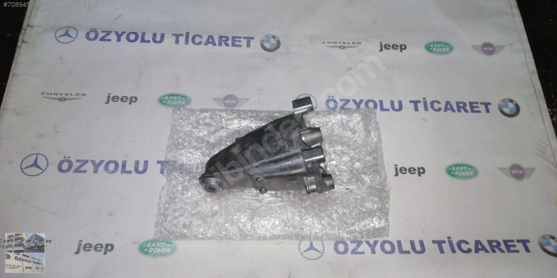Mercedes W204 C serisi 274 motor kulağı A2742230104 · fotoğraf 2