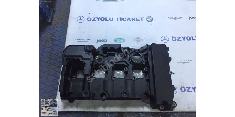 MERCEDES C SERİSİ W204 271 MOTOR ÜST KAPAĞI 2710101730 · fotoğraf 2