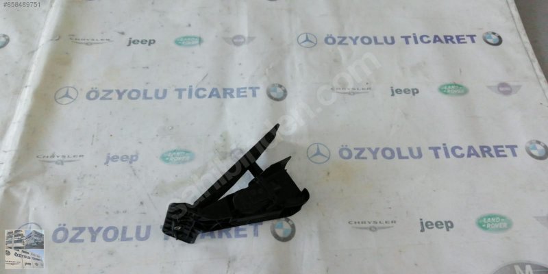 BMW f20 1 serisi gaz pedalı 34526853175 · fotoğraf 2