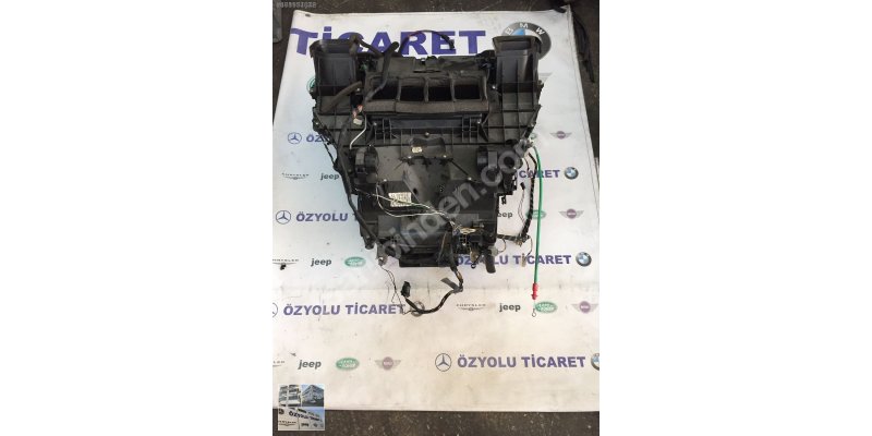RANGE ROVER VOGUE KALORİFER KUTUSU KOMPLE 051561 · fotoğraf 2