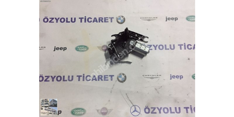MERCEDES GLA SERİSİ W156 BAGAJ SİLGİ MOTORU A1569068221 · fotoğraf 2