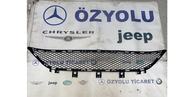 Mercedes E / E Coupé MERCEDES W212 E SERİSİ AMG ÖN TAMPON ORTA IZGARA 2013-2016 0010861