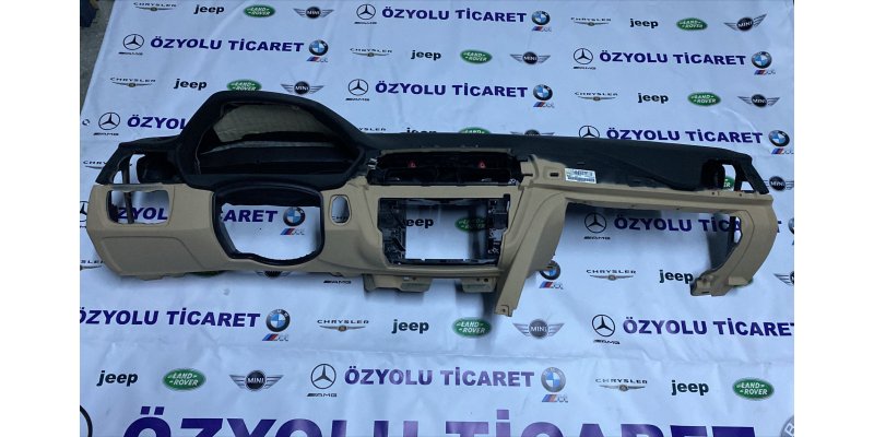 BMW 4 GC-Serisi BMW F36 4 Grand Coupe Ön Torpido Göğüs Çıkma Orjinal Siyah-Bej
