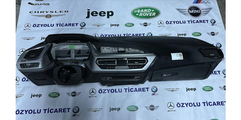BMW Z4 BMW Z4 G29 Ön Göğüs Torpido