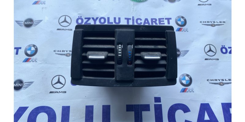 BMW 1-Serisi BMW F20-F20 LCİ Arka Havalandırma Izgarası 9207330