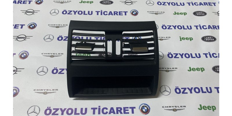 BMW 5-Serisi BMW F10 LCİ 5 Serisi Arka Havalandırma Izgara 6422 9172167