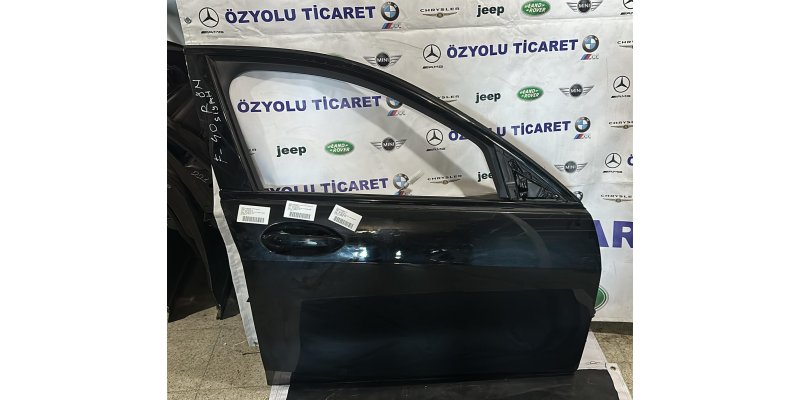 BMW 1-Serisi BMW F40 1 Serisi Sağ Ön Kapı Hatasız Siyah