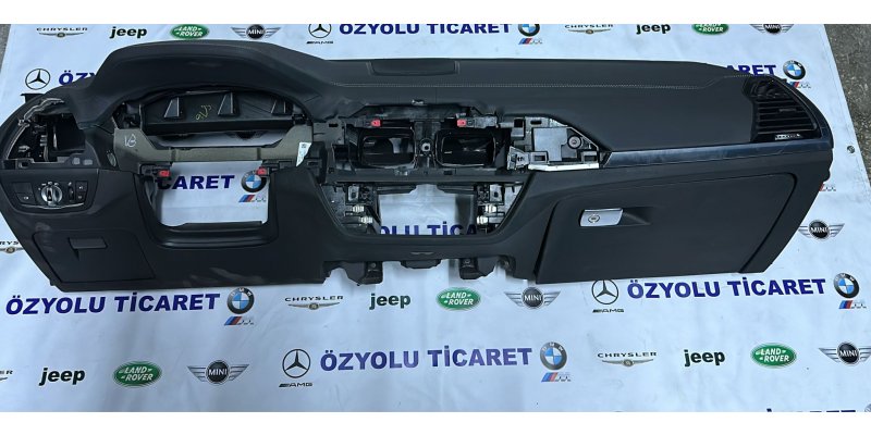BMW X3 BMW G01 X3 Siyah Dikişli Göğüs Torpido