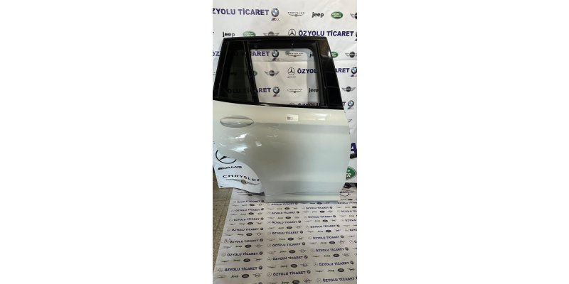BMW X3 BMW G01 X3 Sağ Arka Kapı Beyaz Hatasız
