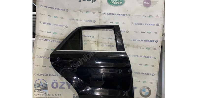 Mercedes ML MERCEDES W166 ML-GLE SAĞ ARKA KAPI SİYAH 0010908