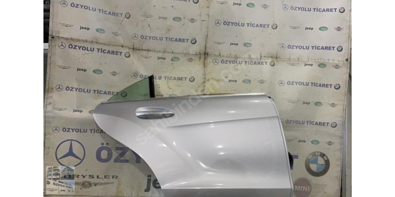 Mercedes CLS MERCEDES W218 CLS SAĞ ARKA KAPI METALİK GRİ 0010919