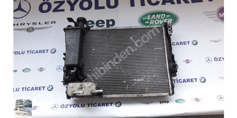 BMW 3-Serisi BMW 3 SERİSİ E46 D SU RADYATÖRÜ 00101000