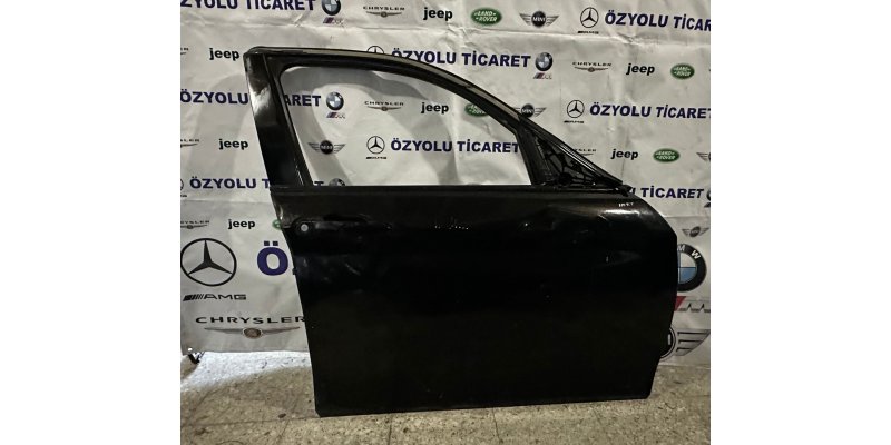 BMW 1-Serisi BMW F20 1 Serisi Sağ Ön Kapı Siyah 2012-2018