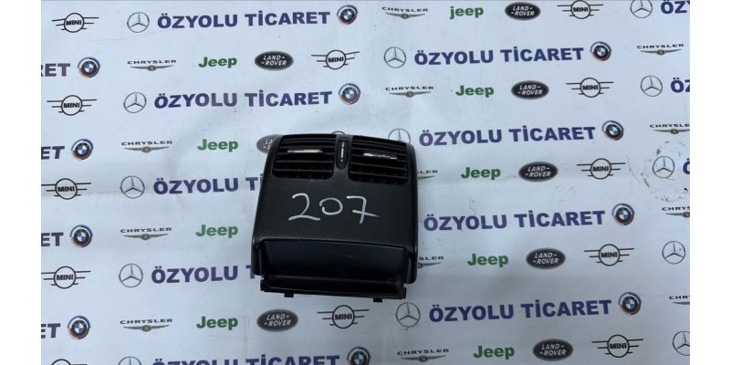Mercedes C Mercedes W204 C Serisi Arka Havalandırma Izgarası