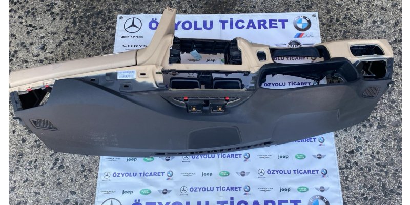 BMW 3-Serisi BMW F30 Siyah Bej Göğüs Çıkma Orjinal