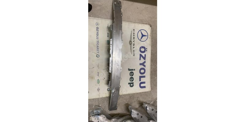 Mercedes C MERCEDES W205 C SERİSİ ÖN TAMPON DEMİRİ 0010332