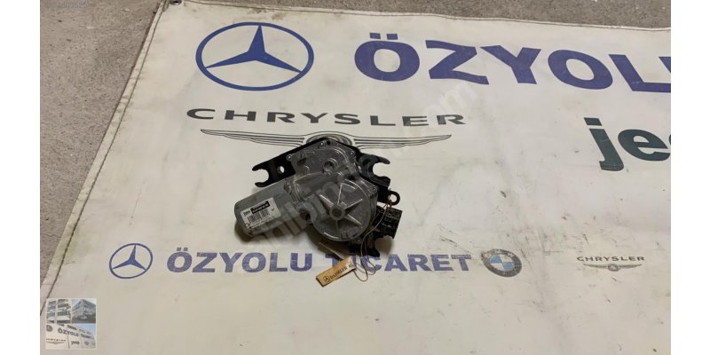 Mercedes A MERCEDES W176 A SERİSİ ARKA CAM SİLGİ MOTORU A1769066300