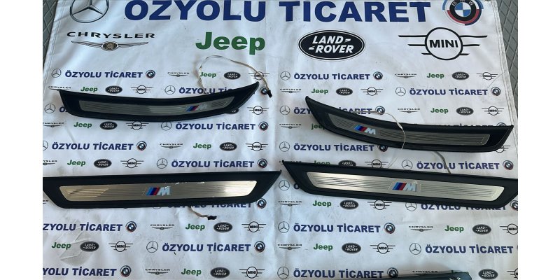BMW 5-Serisi BMW G30 5 Serisi M Paket Eşik Bakaliti Plastiği