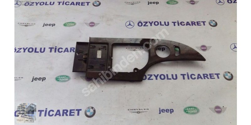 BMW 5-Serisi BMW 5 SERİSİ E60 AHŞAP VİTES ÇERÇEVESİ 0010677