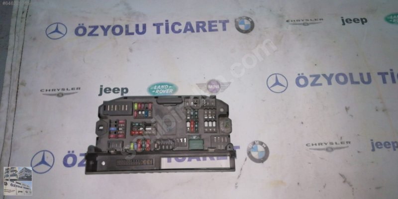 BMW X5 BMW e70 x5 sigorta tablası 1061505103