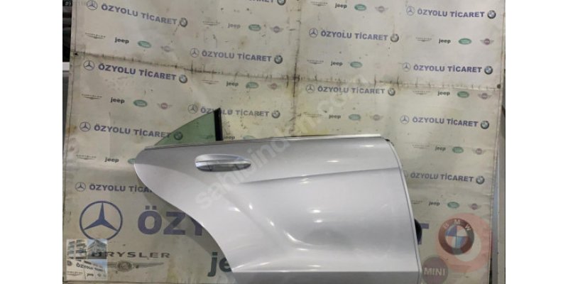 Mercedes CLS MERCEDES W218 CLS SAĞ ARKA KAPI METALİK GRİ